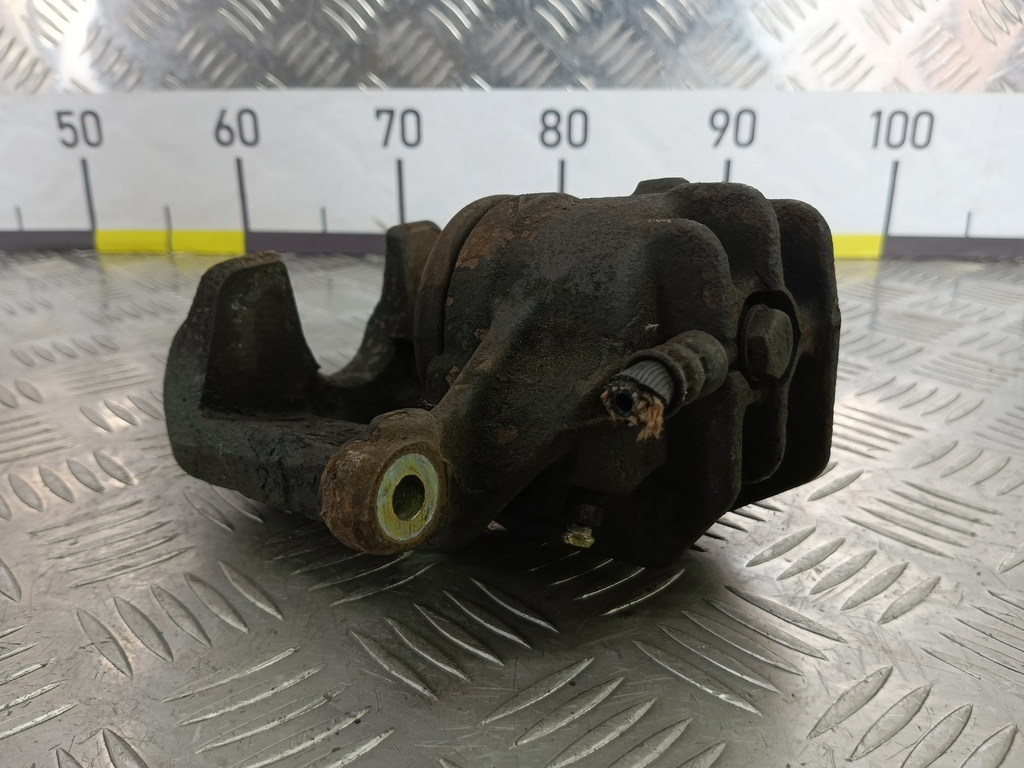 суппорт MITSUBISHI CARISMA  M863312, 2470 рублей, Москва