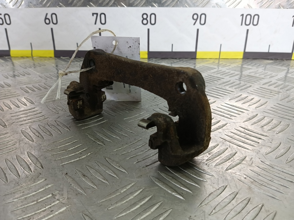 скоба суппорта SUZUKI JIMNY 1.3 4WD MT (86 л.с.)Jimny  III рестайлинг (2005—2012) Внедорожник 5516180000, 3850 рублей, Москва