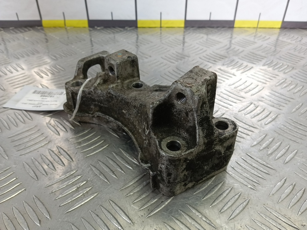 кронштейн двигателя (двс) Peugeot Partner  1807HS, 520 рублей, Москва