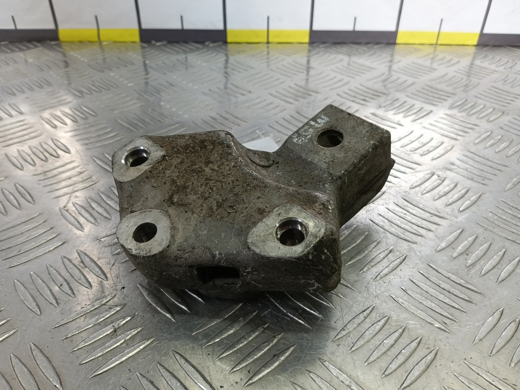 кронштейн двигателя (двс) Peugeot Partner  1807W8, 520 рублей, Москва