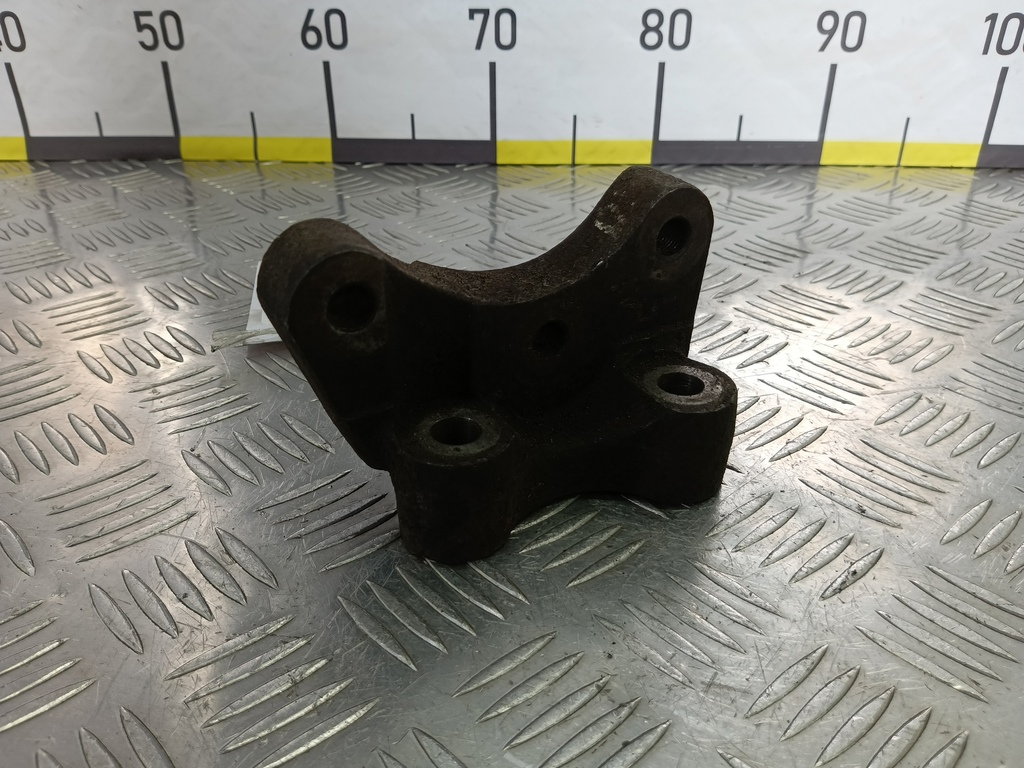 кронштейн двигателя (двс) FORD Transit  1735866, 1780 рублей, Москва