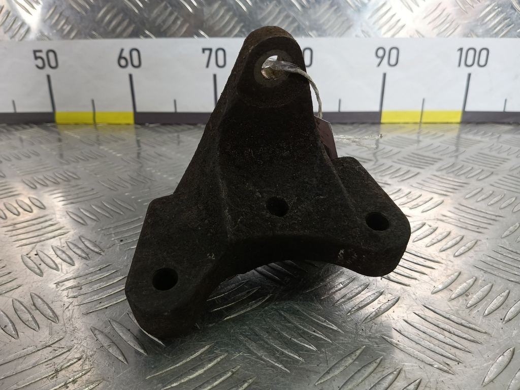 кронштейн двигателя (двс) FORD Transit  1735866, 1780 рублей, Москва