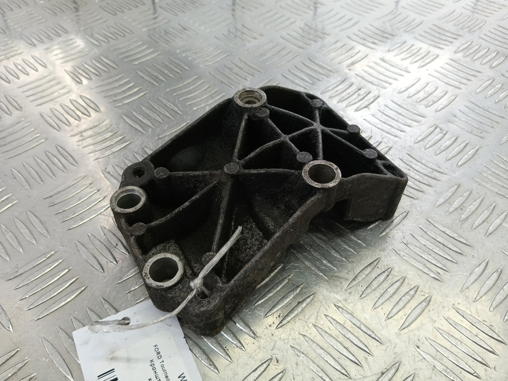 кронштейн компрессора кондиционера FORD Tourneo Connect  1368972, 4430 рублей, Москва