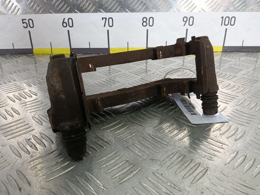 скоба суппорта SUBARU Tribeca 3.0 4WD AT (250 л.с.)Tribeca  WX (2004—2007) Внедорожник 26225AG060, 5580 рублей, Москва