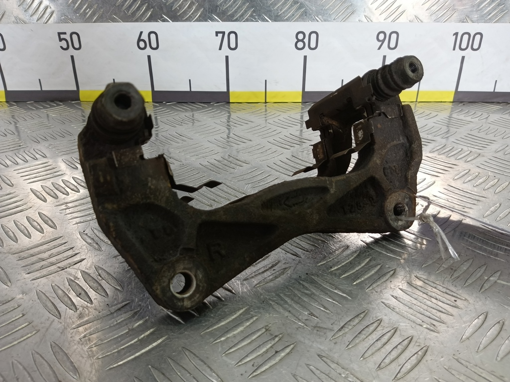 скоба суппорта SUBARU Tribeca 3.0 4WD AT (250 л.с.)Tribeca  WX (2004—2007) Внедорожник 26225AG060, 5580 рублей, Москва