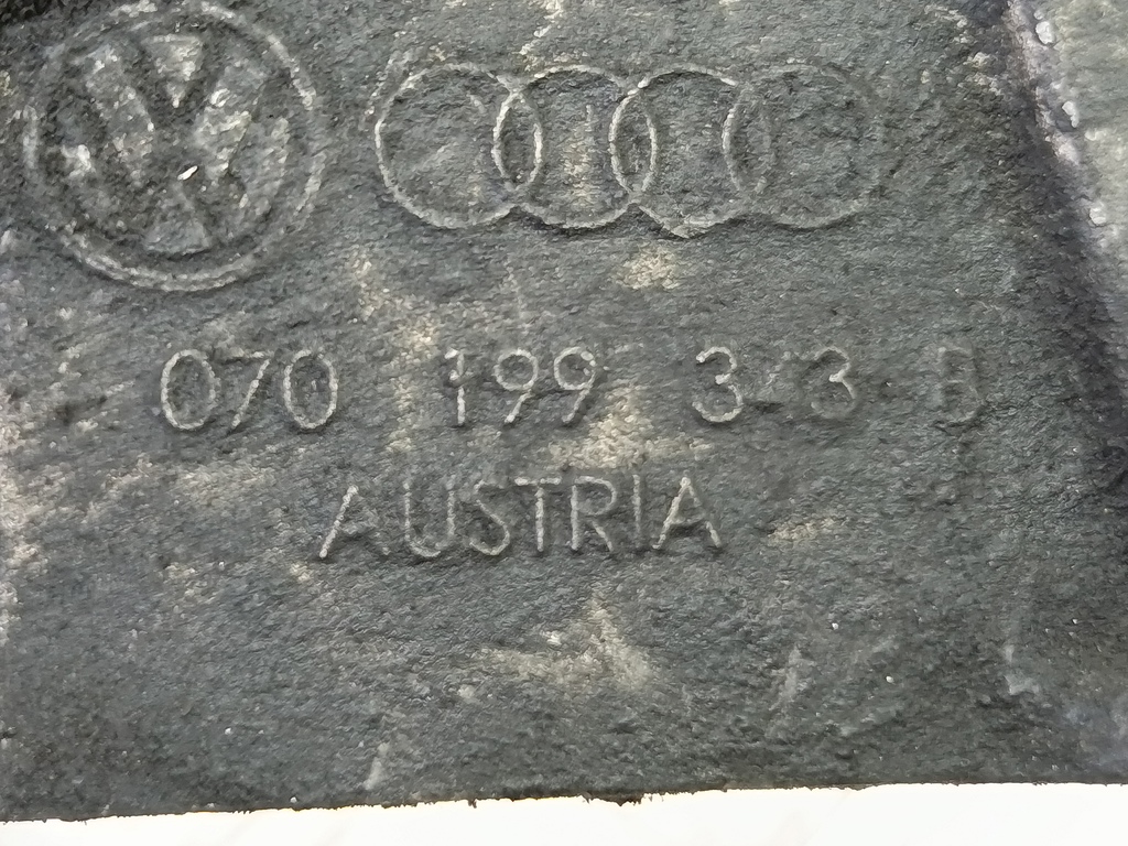 кронштейн двигателя (двс) Volkswagen Transporter  070199343B, 750 рублей, Москва