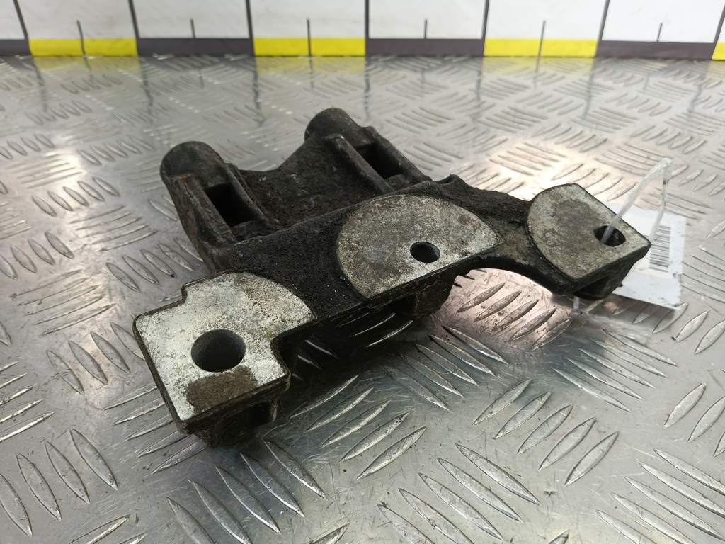 кронштейн двигателя (двс) Volkswagen Transporter  070199343A, 1550 рублей, Москва