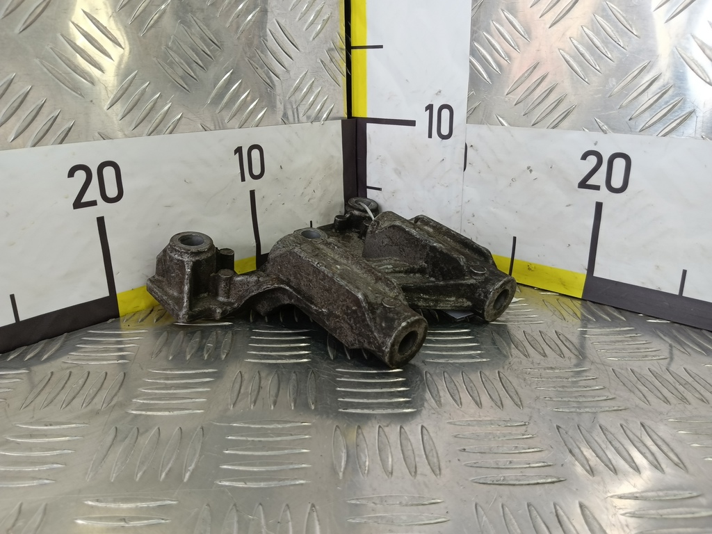 кронштейн двигателя (двс) Volkswagen Transporter  070199343A, 1550 рублей, Москва