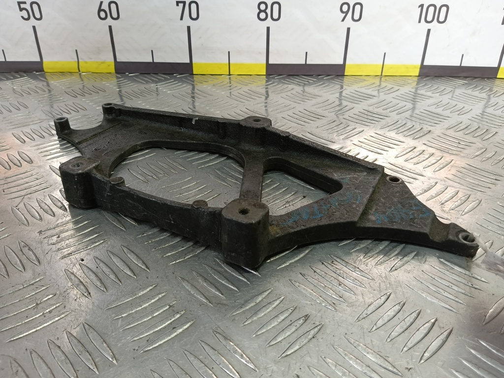 кронштейн радиатора егр (ог) Volkswagen Crafter  03L131535E, 1210 рублей, Москва