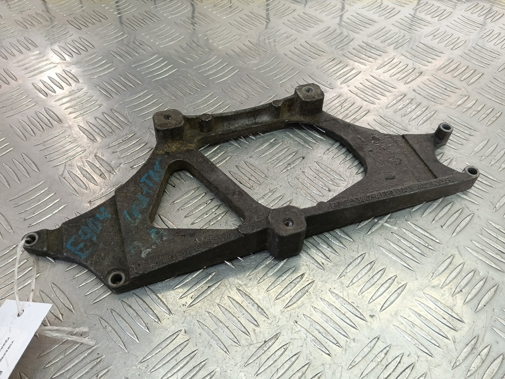 кронштейн радиатора егр (ог) Volkswagen Crafter  03L131535E, 1210 рублей, Москва