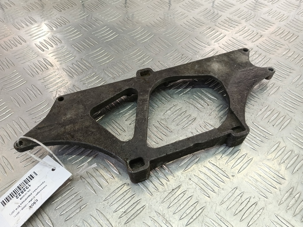 кронштейн радиатора егр (ог) Volkswagen Crafter  03L131535E, 1210 рублей, Москва