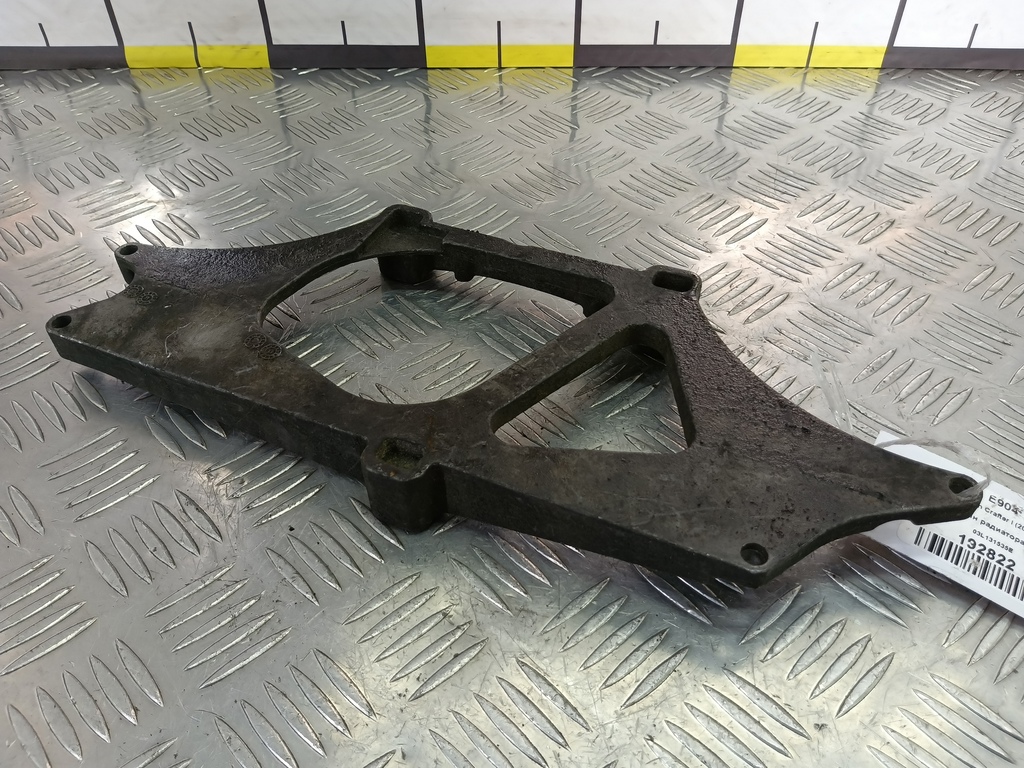 кронштейн радиатора егр (ог) Volkswagen Crafter  03L131535E, 1210 рублей, Москва