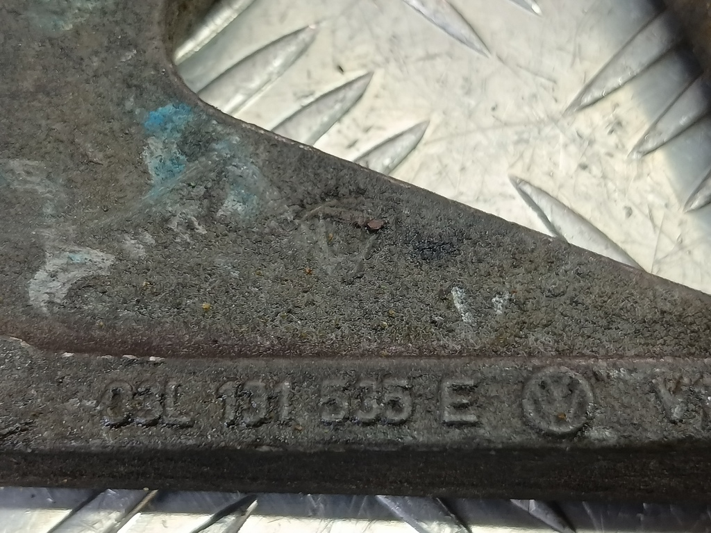 кронштейн радиатора егр (ог) Volkswagen Crafter  03L131535E, 1210 рублей, Москва