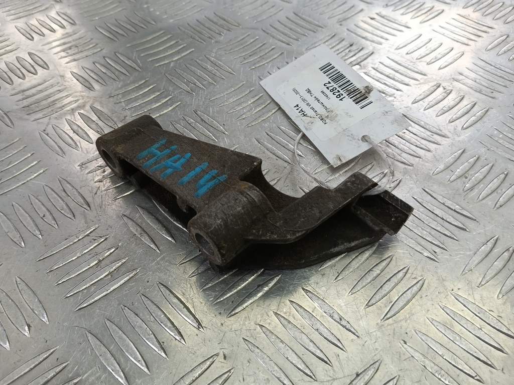 кронштейн тнвд FORD Transit  1740396, 1210 рублей, Москва