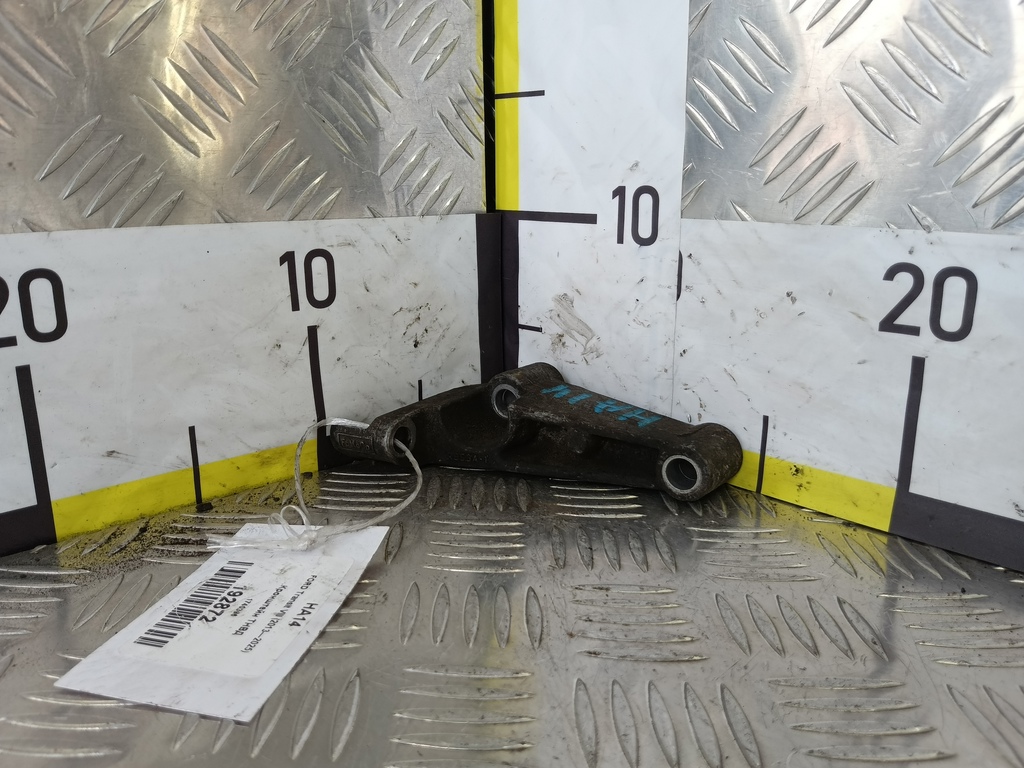 кронштейн тнвд FORD Transit  1740396, 1210 рублей, Москва