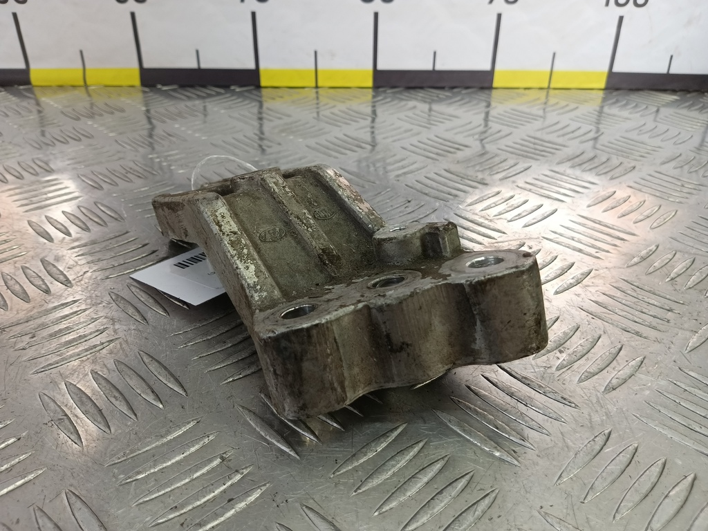 кронштейн двигателя (двс) Kia Ceed  218152H200, 520 рублей, Москва