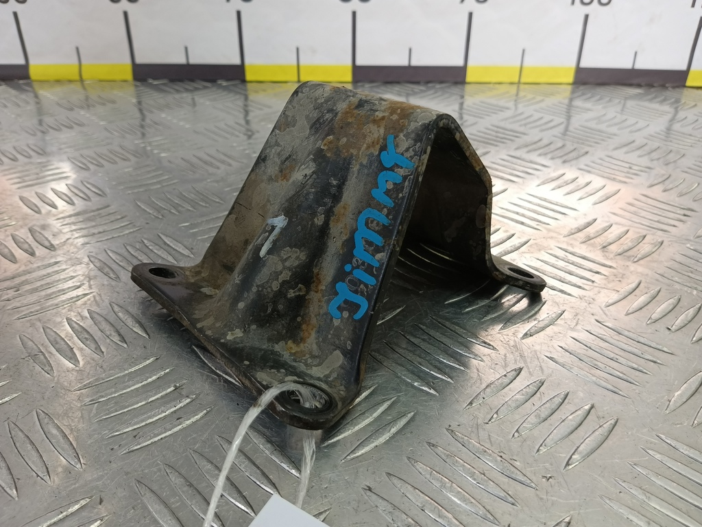 кронштейн двигателя (двс) SUZUKI JIMNY 1.3 AT (85 л.с.)Jimny  III рестайлинг (2005—2012) Внедорожник 1165180A00, 1090 рублей, Москва