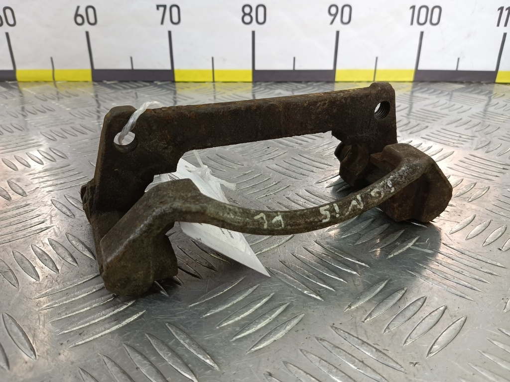 скоба суппорта SUZUKI IGNIS 1.5 MT (99 л.с.)Ignis  II (2003—2008) Хетчбэк 5586284E00, 2700 рублей, Москва