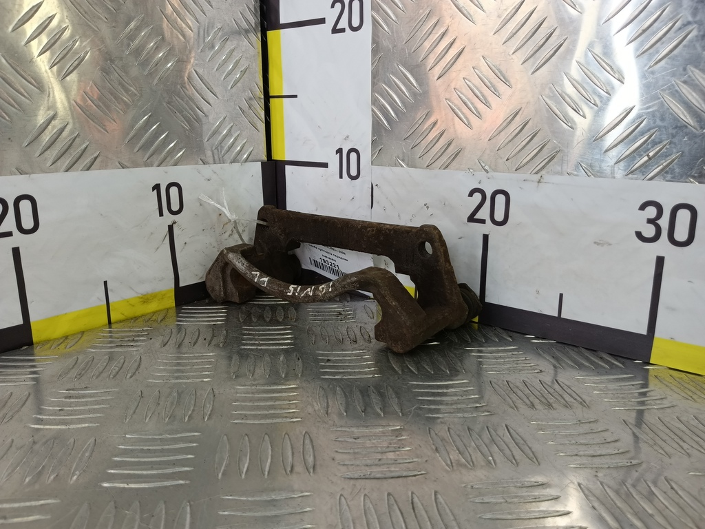 скоба суппорта SUZUKI IGNIS 1.5 MT (99 л.с.)Ignis  II (2003—2008) Хетчбэк 5586284E00, 2700 рублей, Москва