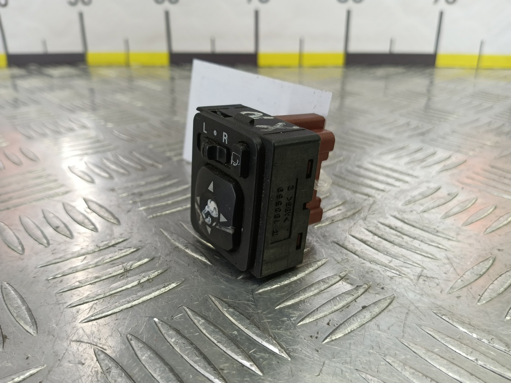 кнопка регулировки зеркал MITSUBISHI GRANDIS  MR951187, 860 рублей, Москва