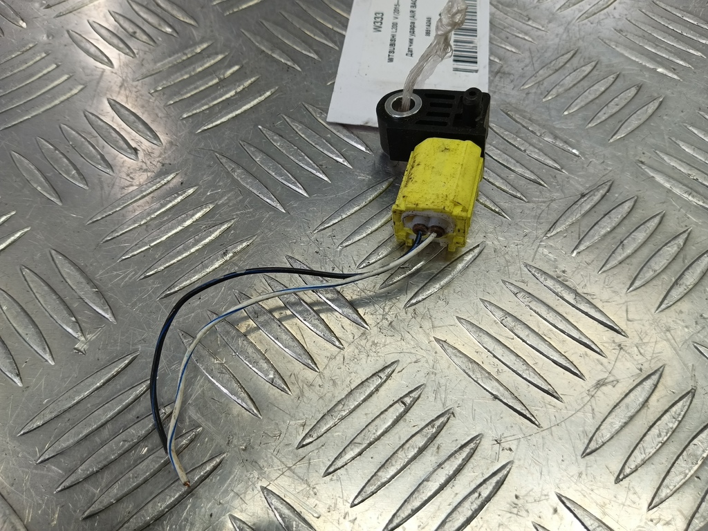 датчик удара (air bag) MITSUBISHI L200  2.4 DID AT (154 л.с.)L200  V (2015—2019) Пикап 8651A245, 860 рублей, Москва
