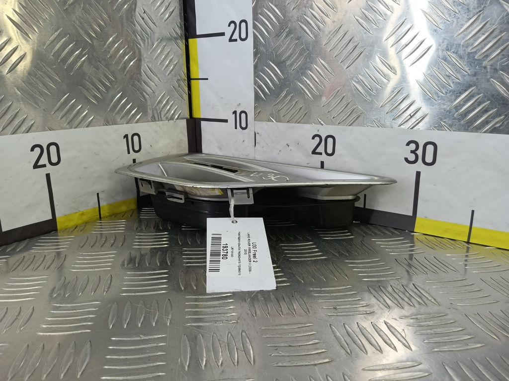 накладка крыла переднего LAND ROVER FREELANDER  LR001658, 750 рублей, Москва