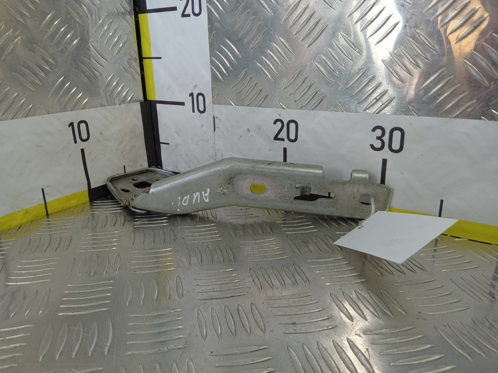 петля капота AUDI A6  4F0823302, 520 рублей, Москва