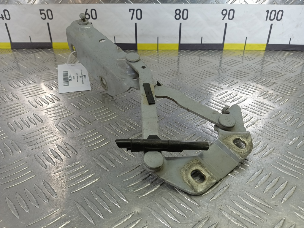 петля капота LAND ROVER FREELANDER  LR001562, 860 рублей, Москва