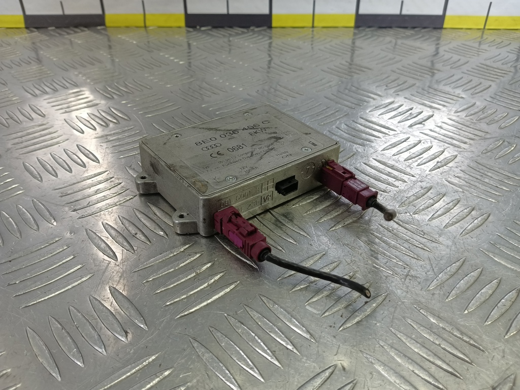 блок управления AUDI A6  8E0035456C, 520 рублей, Москва