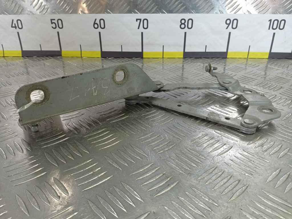 петля капота LAND ROVER FREELANDER  LR001565, 860 рублей, Москва