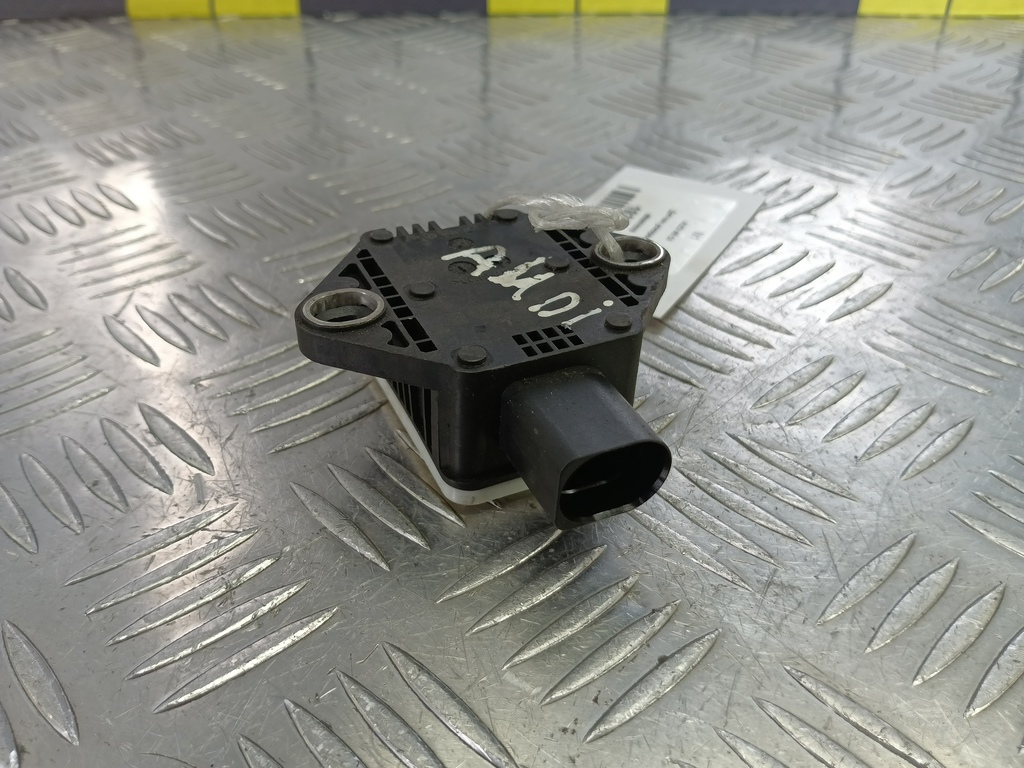 датчик ускорения AUDI A6  8E0907637B, 860 рублей, Москва