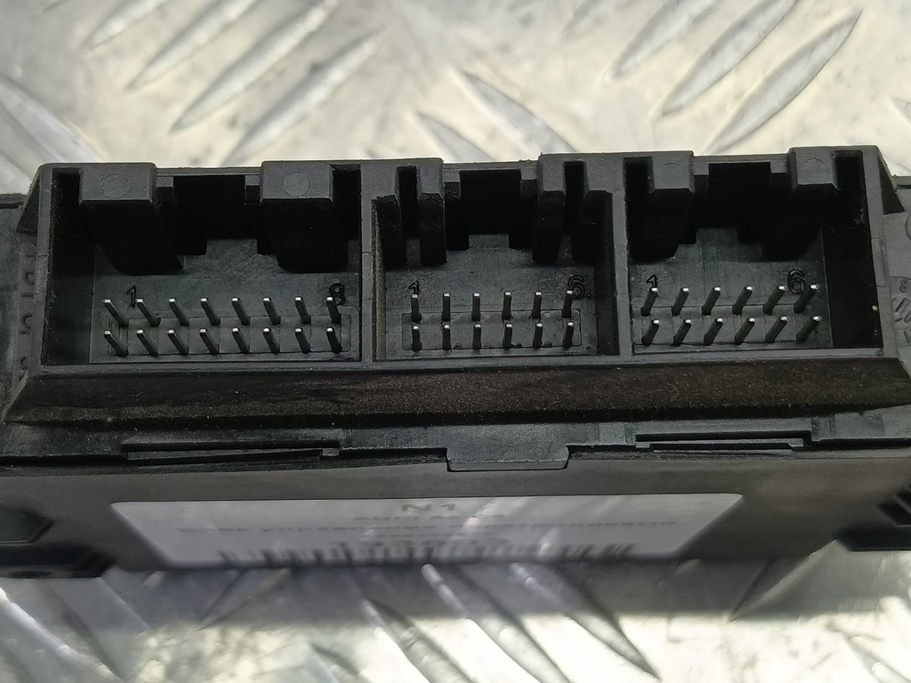блок управления парктрониками AUDI A6  4F0919283F, 3620 рублей, Москва