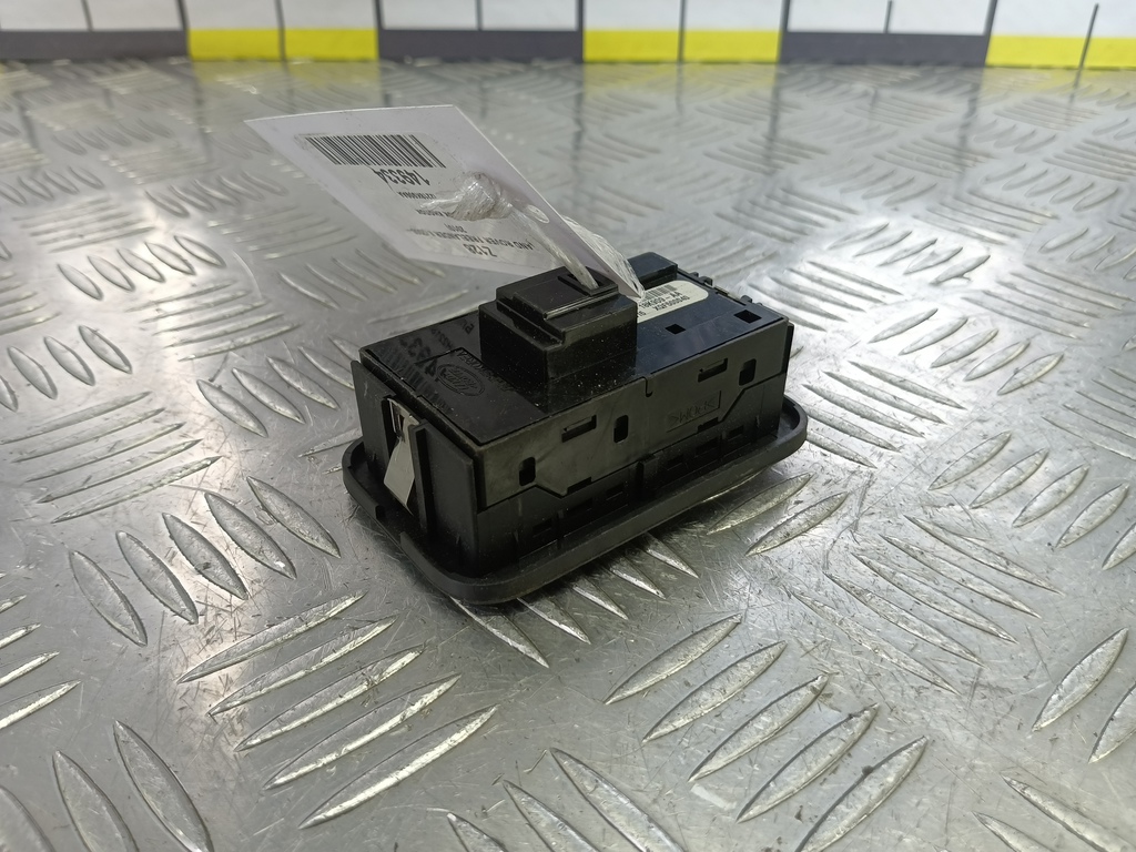 блок кнопок LAND ROVER FREELANDER  LR008201, 520 рублей, Москва