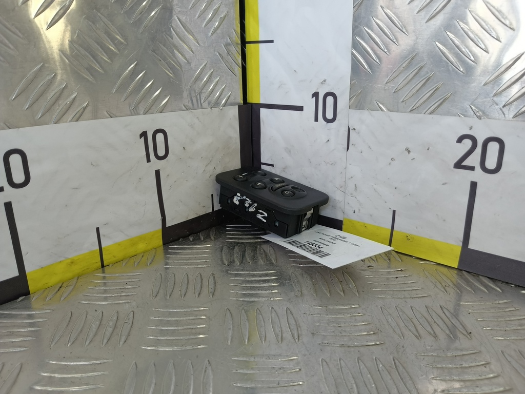 блок кнопок LAND ROVER FREELANDER  LR008201, 520 рублей, Москва