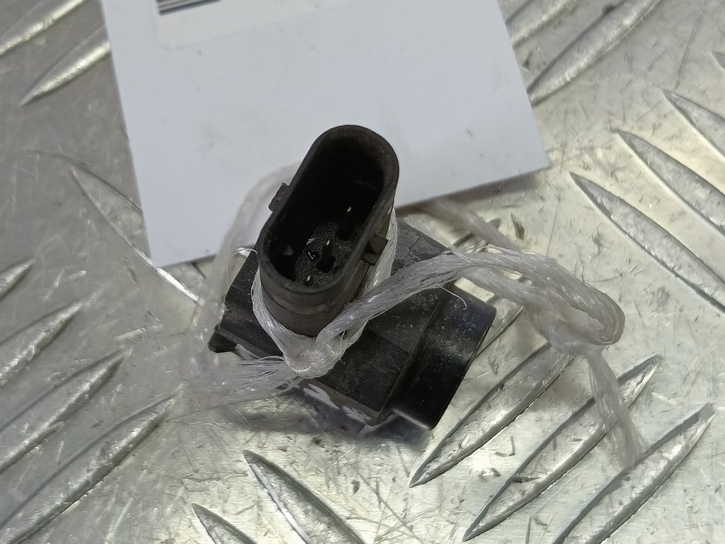 датчик парковки LAND ROVER FREELANDER  LR040659, 2010 рублей, Москва