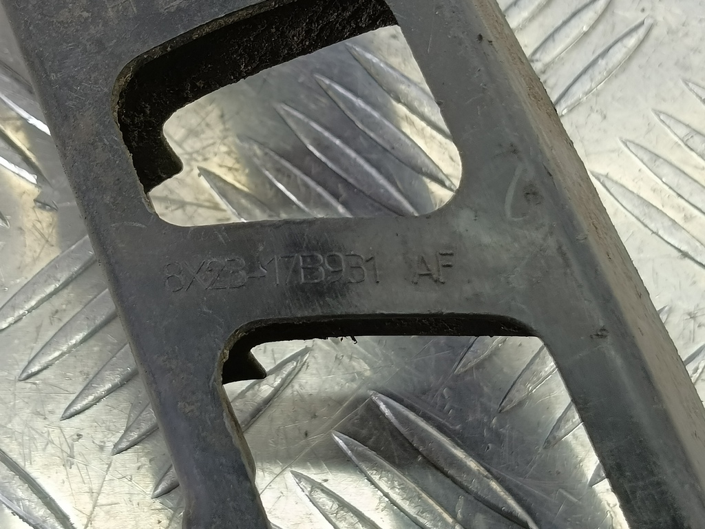 кронштейн бампера Jaguar XF 3.0 AT (238 л.с.)XF  I (2007—2011) Седан C2Z13534, 3160 рублей, Москва