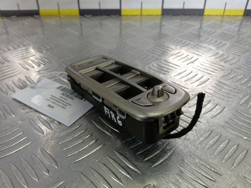 блок управления стеклоподъемниками Jaguar XF 3.0 AT (238 л.с.)XF  I (2007—2011) Седан C2Z11586, 980 рублей, Москва