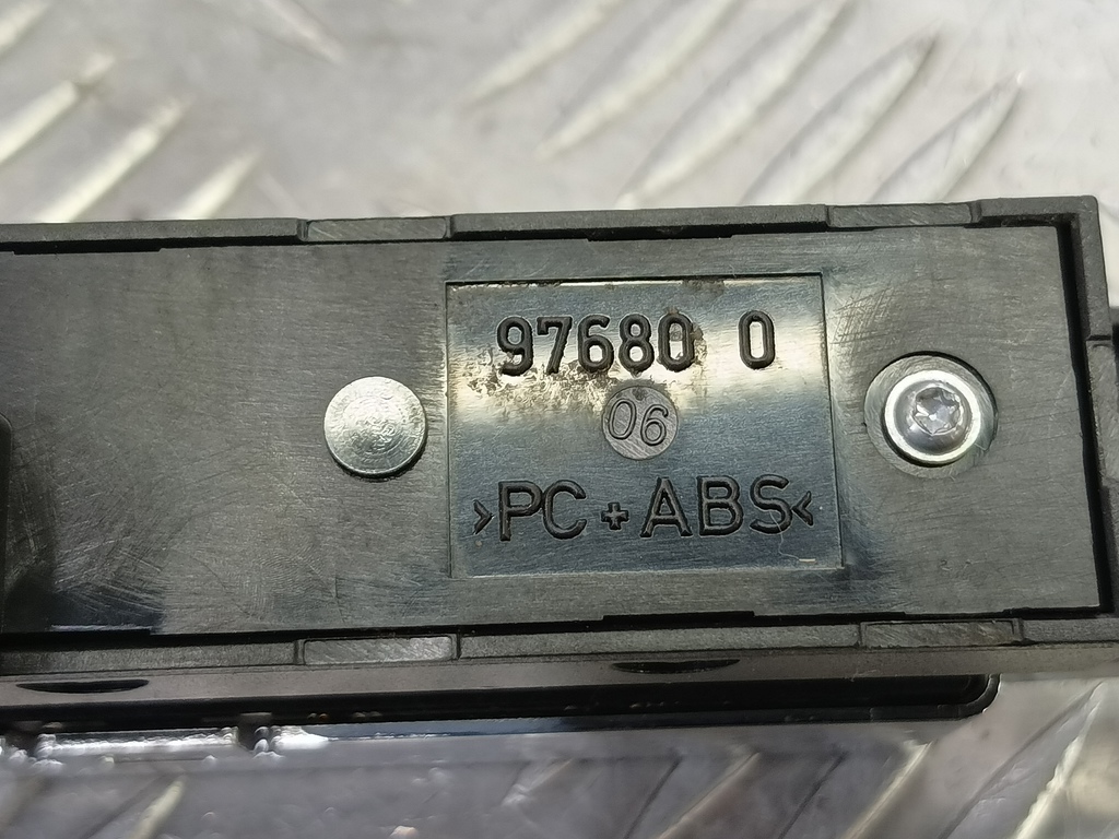 блок кнопок Jaguar XF 3.0 AT (238 л.с.)XF  I (2007—2011) Седан C2Z3572, 860 рублей, Москва