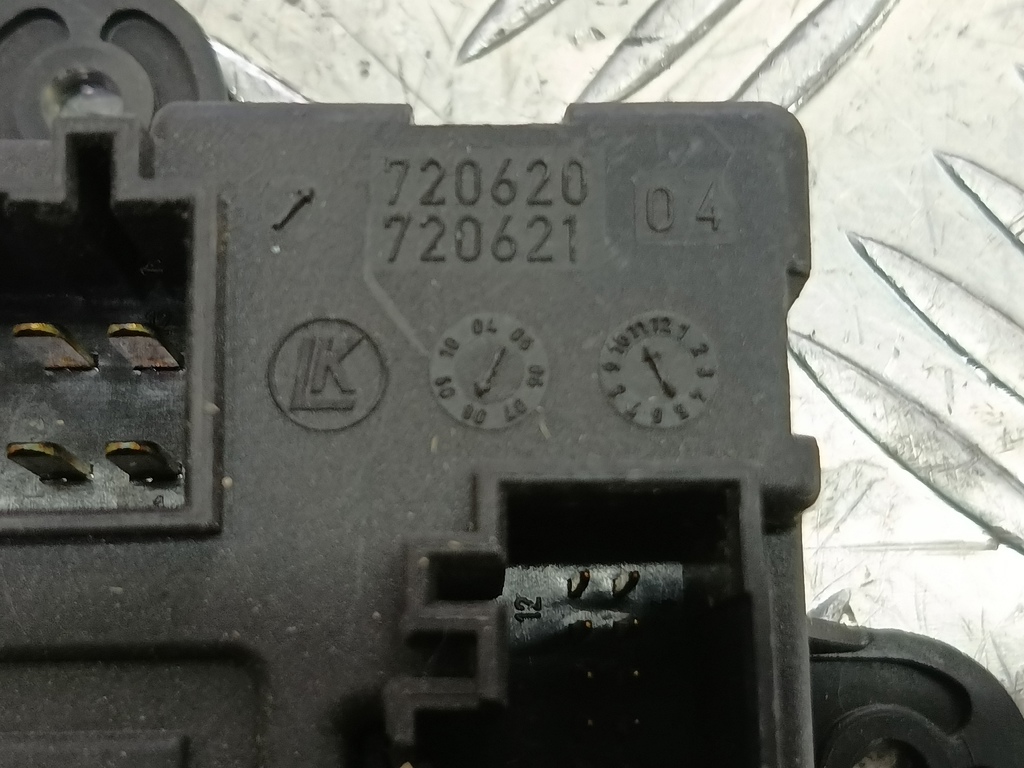 блок комфорта Jaguar XF 3.0 AT (238 л.с.)XF  I (2007—2011) Седан AH2214D618AA, 980 рублей, Москва