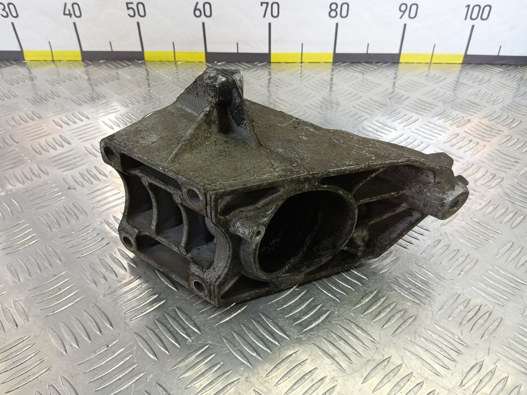 кронштейн двигателя (двс) MERCEDES-BENZ Vito  A6462230004, 520 рублей, Москва