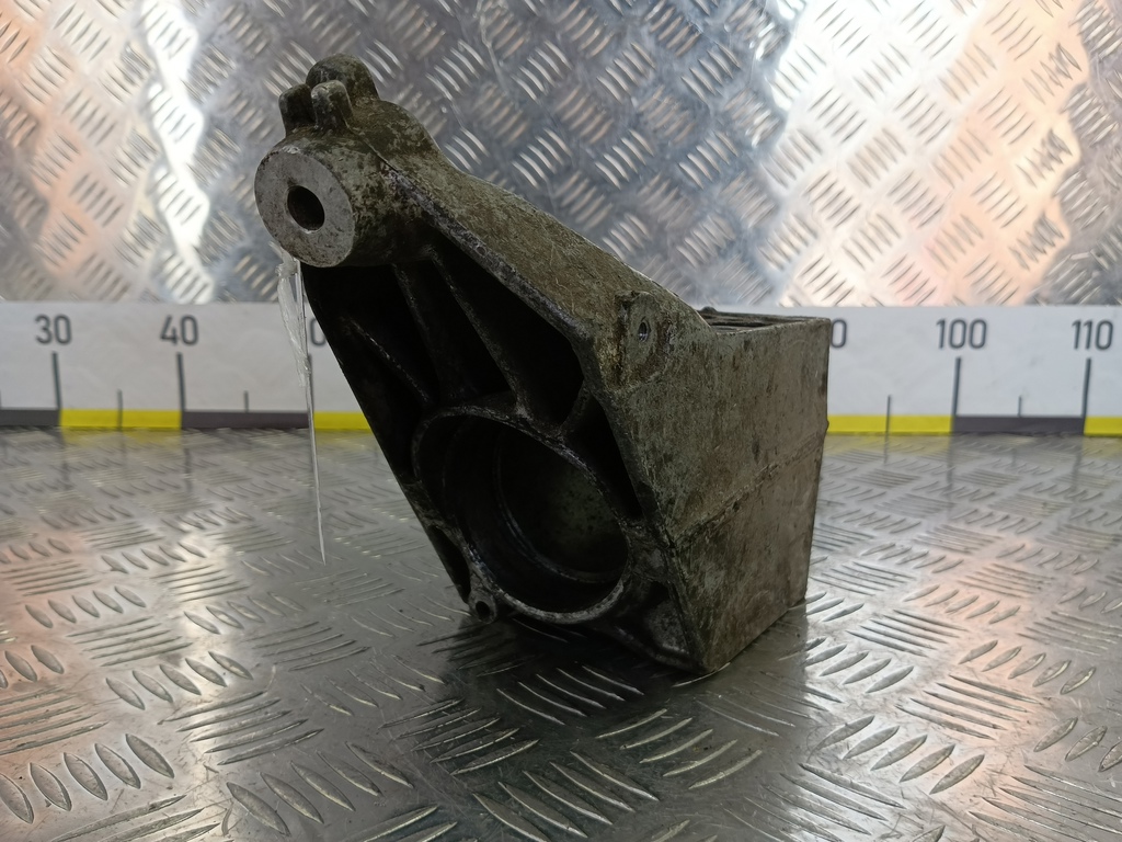 кронштейн двигателя (двс) MERCEDES-BENZ Vito  A6462230004, 520 рублей, Москва