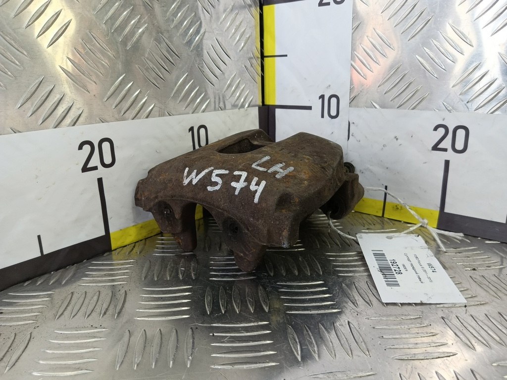 суппорт FORD Focus  1682876, 1670 рублей, Москва