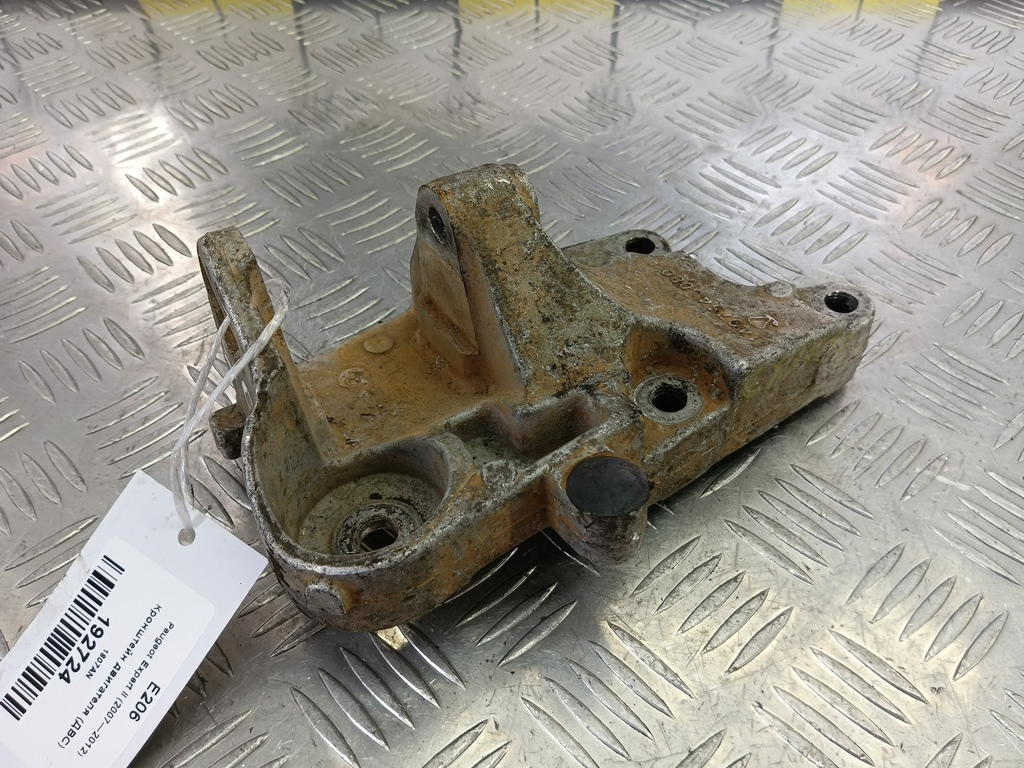 кронштейн двигателя (двс) Peugeot Expert  1807AN, 3279 рублей, Москва