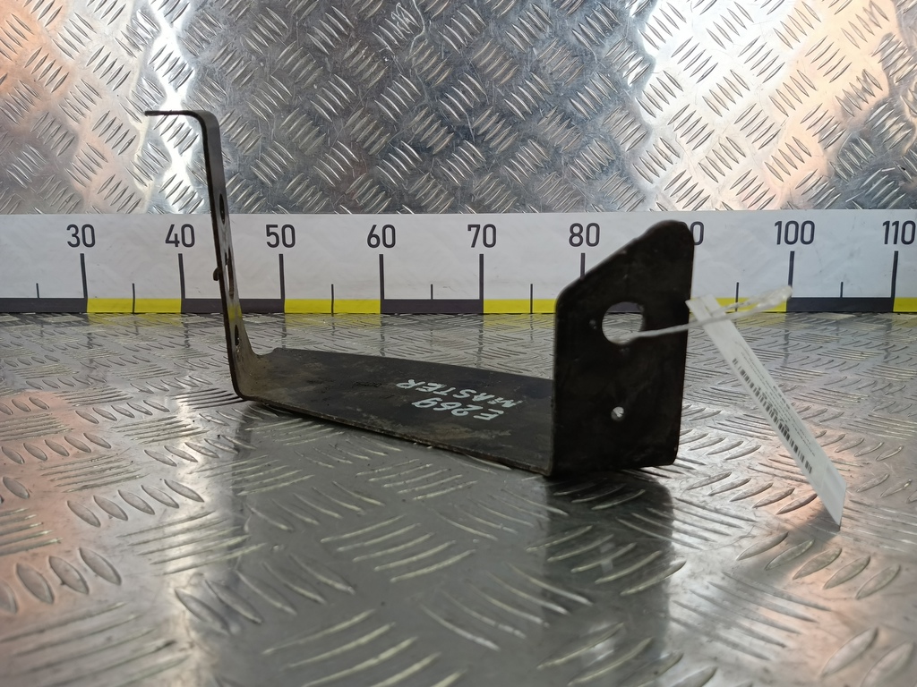 кронштейн бампера Renault Master  8200808378, 2240 рублей, Москва