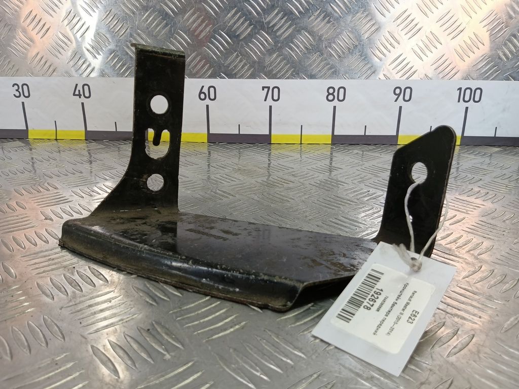 кронштейн бампера Renault Master  744639569R, 2360 рублей, Москва