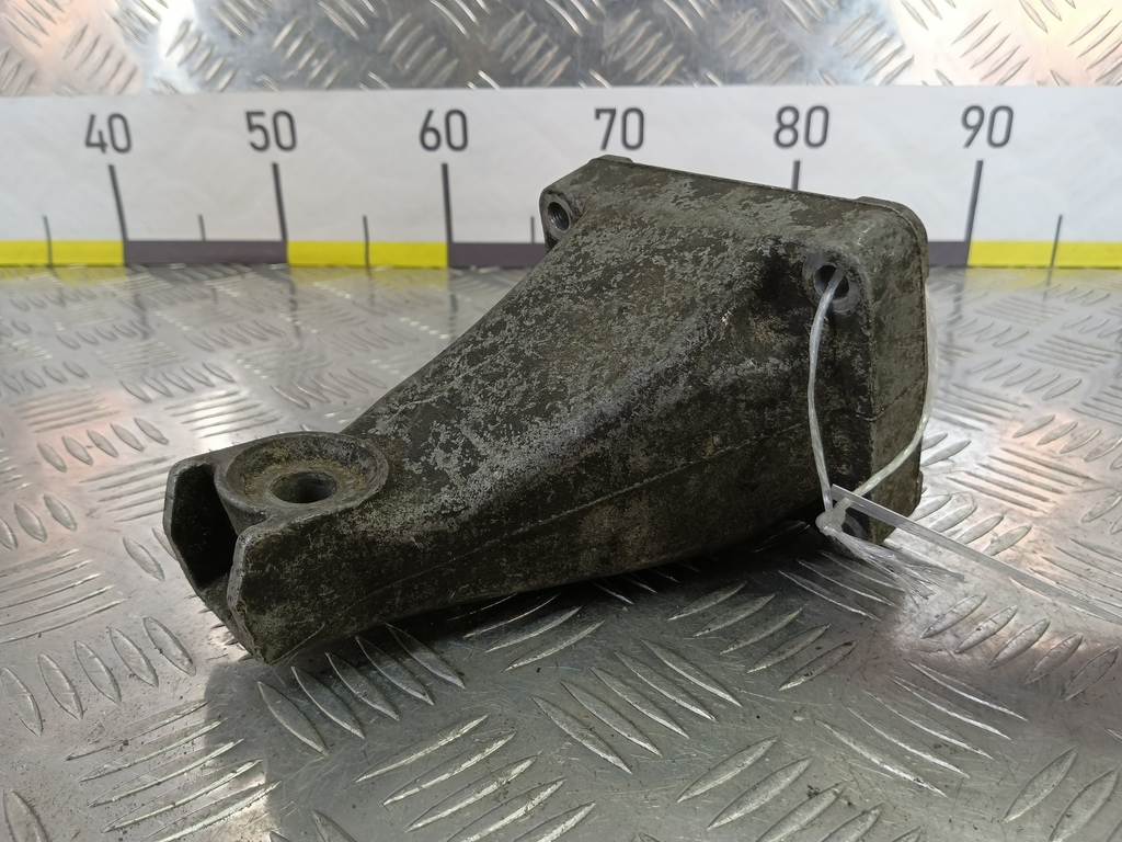 кронштейн двигателя (двс) MERCEDES-BENZ Sprinter  A6112230304, 520 рублей, Москва