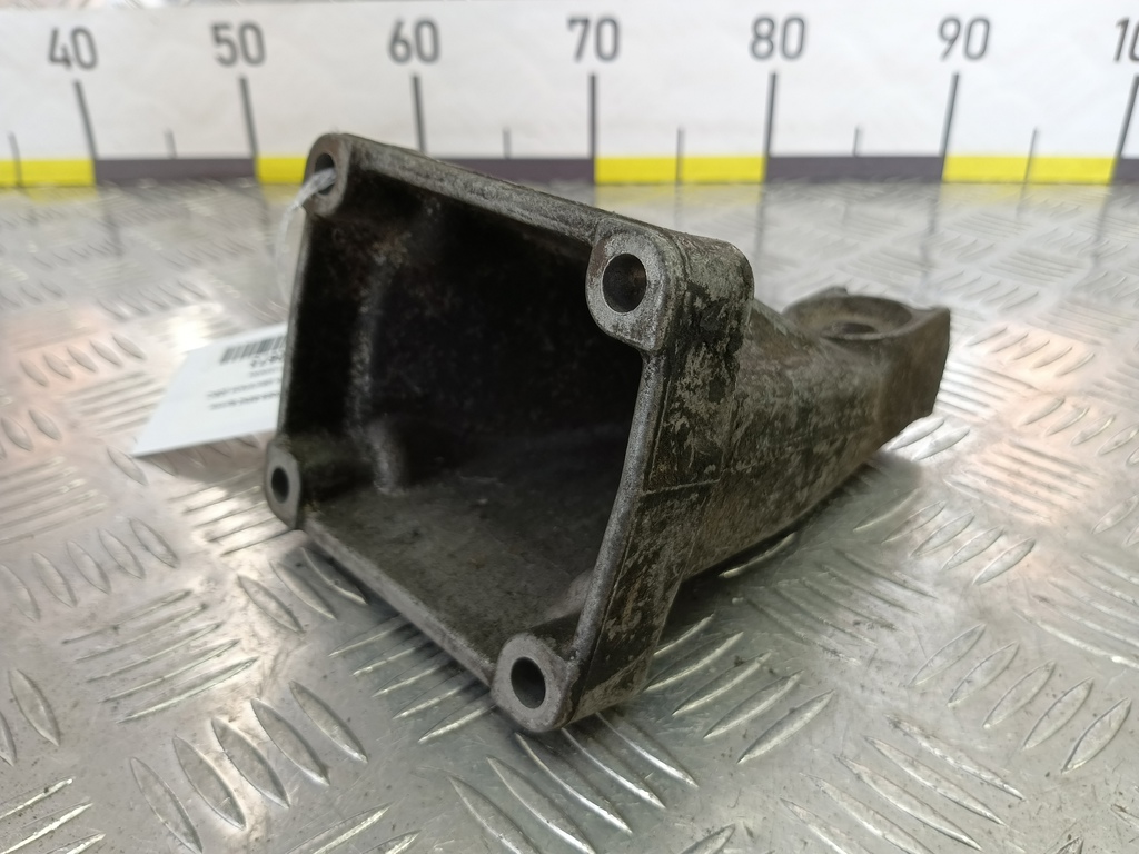 кронштейн двигателя (двс) MERCEDES-BENZ Sprinter  A6112230304, 520 рублей, Москва