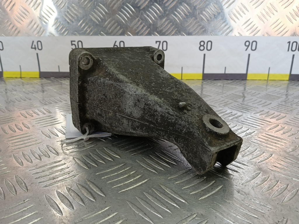 кронштейн двигателя (двс) MERCEDES-BENZ Sprinter  A6112230304, 520 рублей, Москва