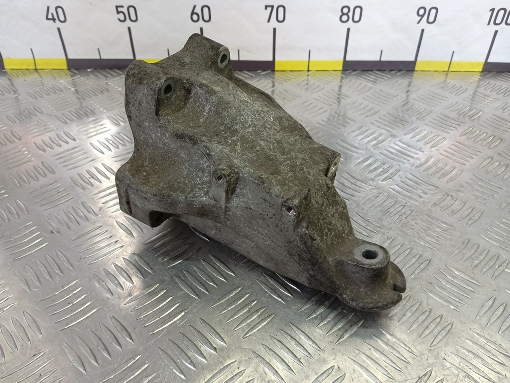 кронштейн двигателя (двс) MERCEDES-BENZ Sprinter  A6512231804, 980 рублей, Москва