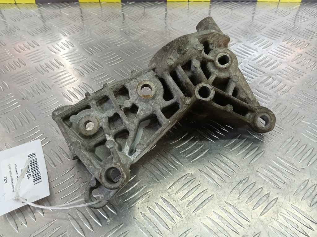 кронштейн генератора Renault Kangoo  8200663057, 630 рублей, Москва